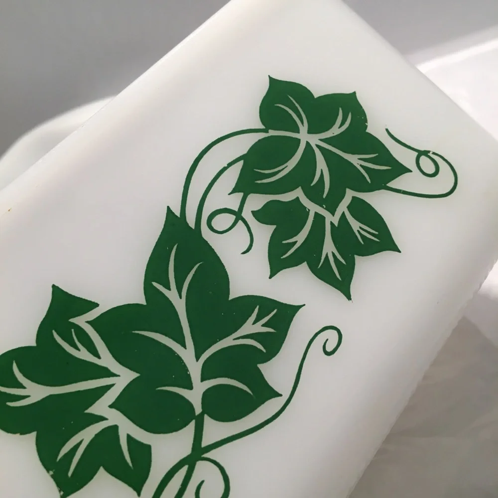 Set of 2 vintage glass loaf or casserole dishes‎
